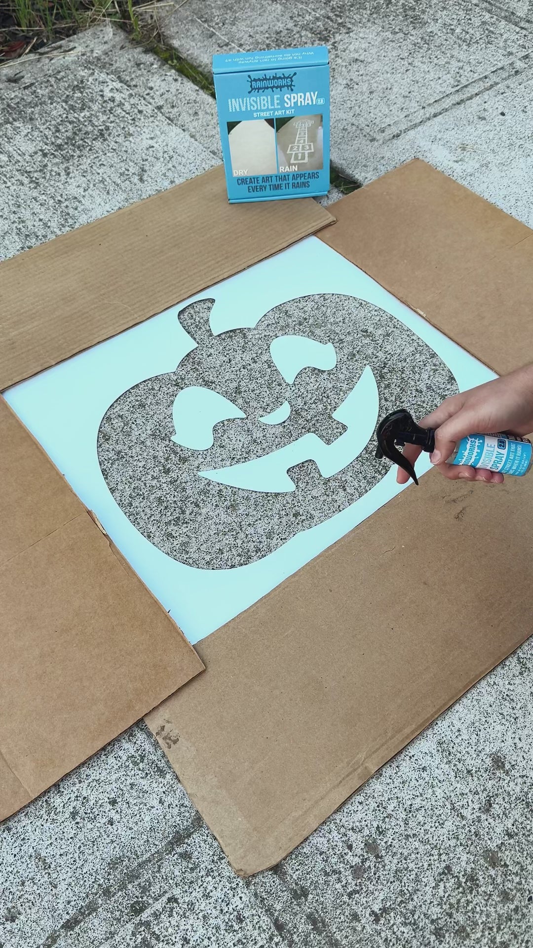 Jack-O-Lantern Bundle | Rainworks Invisible Spray + 5 PopOut Stencils